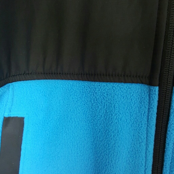 Northface Thin Fleece - Picture 3 of 3